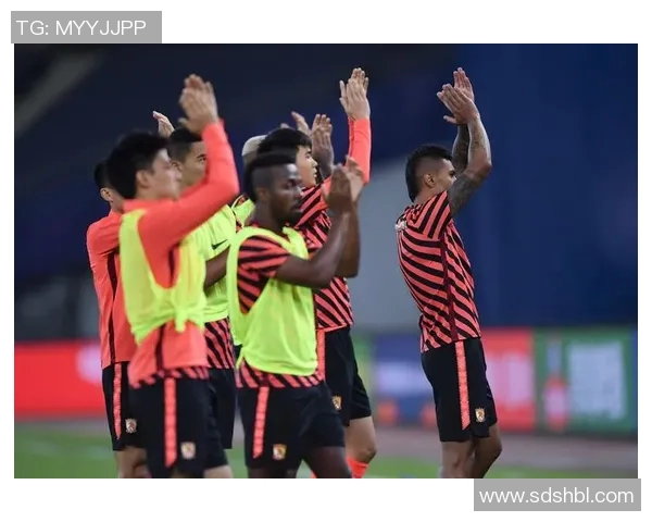 国安与恒大激战正酣文字直播全程回顾精彩瞬间与战术分析 国安与恒大激战正酣文字直播全程回顾精彩瞬间与战术分析